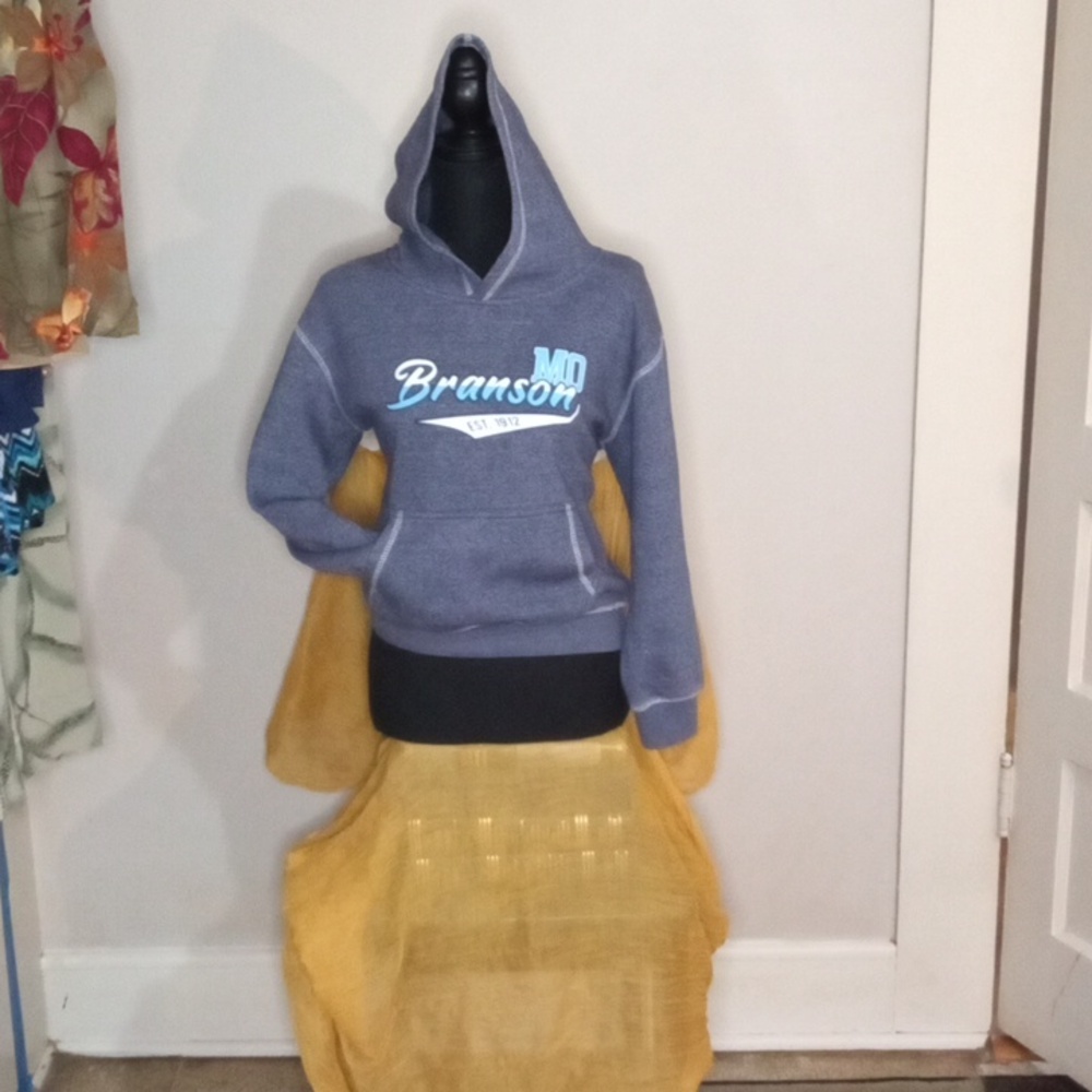 3/$25 Women's Blue Gray Cropped Hoodie with Branson Missouri Logo Size Medium